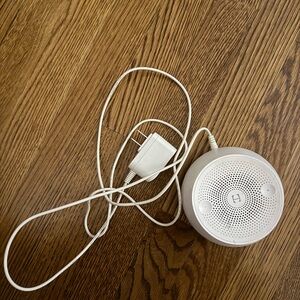 Hatch White Sound Machine with Power Adapter